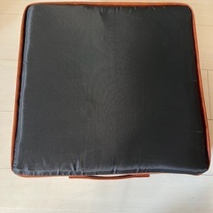 【美品】座布団 厚手 フロア クッションの画像