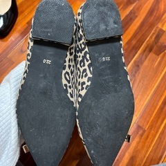 ランダ　豹柄パンプス、サイズ22cmの画像