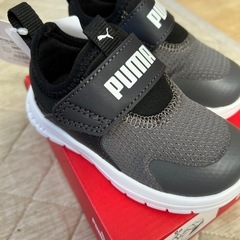 【お取引中】✨PUMA新品スニーカー14センチ（14.5）2足セット　箱付き　の画像