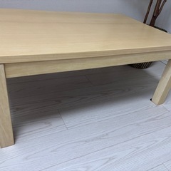 こたつテーブルの画像