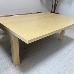 こたつテーブルの画像