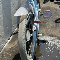 お話し中　ジャンクです。18インチ自転車　部品取りの画像