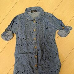 【2回着用】120cmデニムシャツワンピースの画像