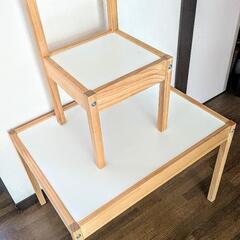 IKEA 子供用イス、机の画像
