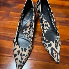 ZARA、豹柄パンプス、サイズ約25cmの画像