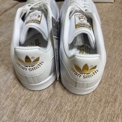 新品未使用品adidas スタンスミスの画像
