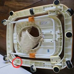 Combi: 歩行器 差し上げますの画像