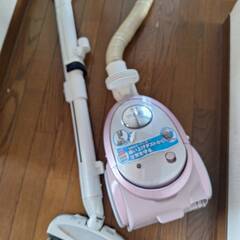 Sanyo の昔の掃除機　ホースが壊れましたの画像