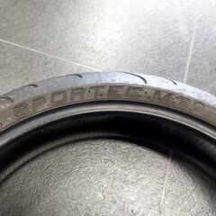中古タイヤ　□　メッツラー METZELER SPORTEC M3　□　120/70ZR17 の画像