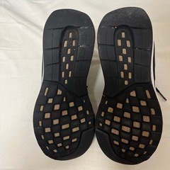 adidas スニーカー23cm FILA?24cmとセット価格1000円！の画像