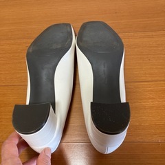 ほぼ新品パンプス24センチ
の画像
