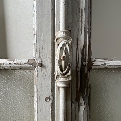 フランスアンティーク グレモン錠 窓枠の画像