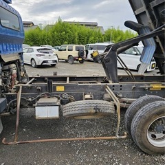 日野ダンプ4トン車の画像