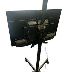 32型テレビ　と　移動式テレビ台　セット　の画像