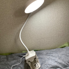 LEDデスクライト　3段光調 USB配線の画像