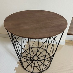 サイドテーブル