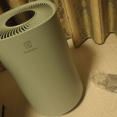 エレクトロラクス製　空気清浄機　美品の画像