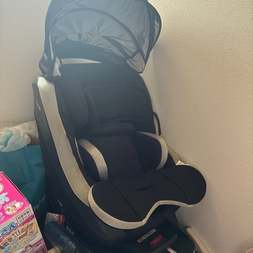 アップリカ　クルリラ　チャイルドシート