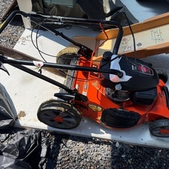 自走式草刈機プラウ クサノザウルス PH-GC530の画像
