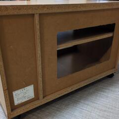 古いテレビ台の画像