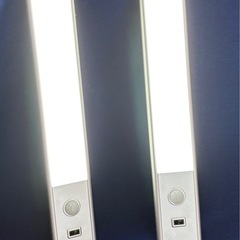 LEDライト 人感センサー 
充電式 足元ライト フェースライト 懐中電灯の画像