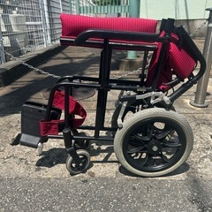 介助式車椅子の画像
