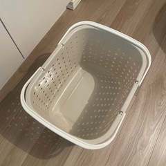 【お譲り先決定】ランドリーバスケットの画像