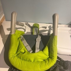お値下げ中 ⭐︎ingleshina 携帯可能　ベビーシート　テーブル付きの画像