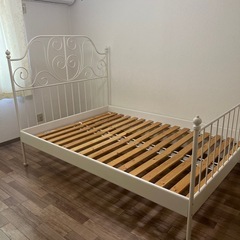 値下げ！IKEA クイーンベッドフレーム - メルカリ