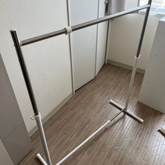 ハンガーラック