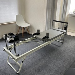 マシンピラティス　リフォーマー　ボックス付きの画像