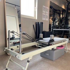 マシンピラティス　リフォーマー　ボックス付きの画像