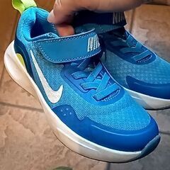 16.5㌢　スニーカー　中古の画像