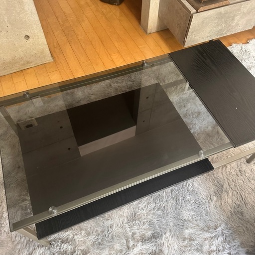 ガラステーブル