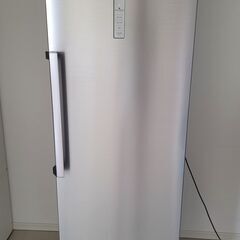 김치냉장고 무료로 드립니다. キムチ冷蔵庫を無料で差し上げます。