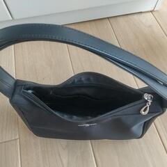 【新品同様】VALENTINO ROSSI バッグ ＊ブラック　マチ大きいです！の画像