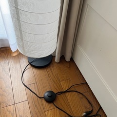IKEA フロアランプ　間接照明の画像