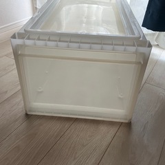 プラスチック衣装ケース