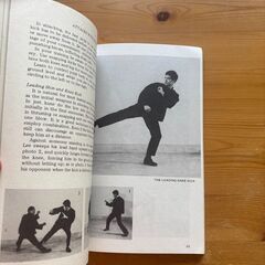📚【激レア！ブルース・リーBruce Lee’s Fighting Method 4冊セット＋KARATE雑誌（英語）】📚の画像