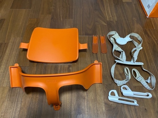 今年人気のブランド品や ストッケトリップトラップベビーセット、ハーネス、トレイ ベビー用家具