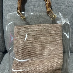 透明バッグの画像