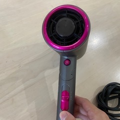 ヘアドライヤーの画像