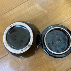 小さめ　梅干し？の容器の画像