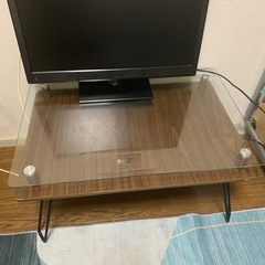 折りたたみ収納出来る机の画像