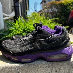 NIKE ナイキ　28cm エアマックス95 スニーカー　黒　紫の画像