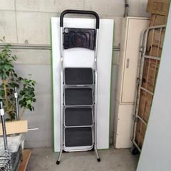 【値下げ！】アルミ製トレー付き脚立 4段 高さ180cm 中古美品の画像