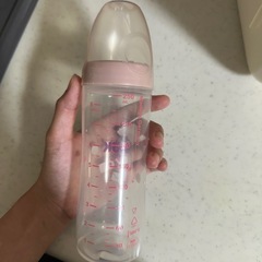 ヌーク哺乳瓶の画像