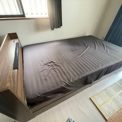 収納付きセミダブルベッド