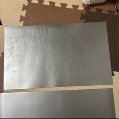 4枚セット　車用　シートマグネット　シルバー　中古3枚未使用1枚の画像