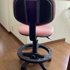 椅子　キャスター付き　昇降可能の画像